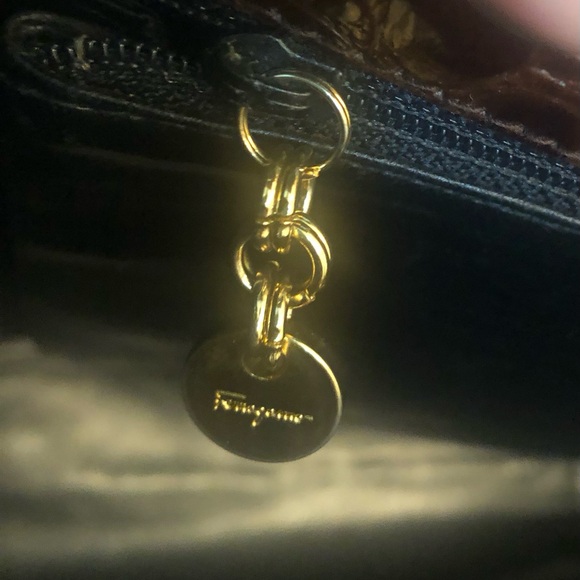 Salvatore Ferragamo leather embossed croc vintage bag - Picture 10 of 11